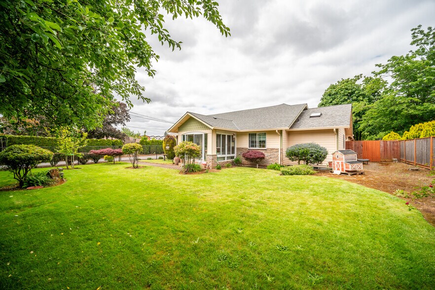 More Photos Of 14547 Thayer Rd, Oregon City Congregate Senior Housing For Sale