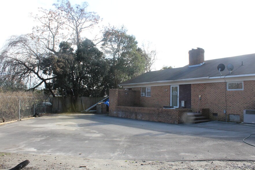 More Photos Of 811 Cokey Rd, Rocky Mount General Retail For Lease