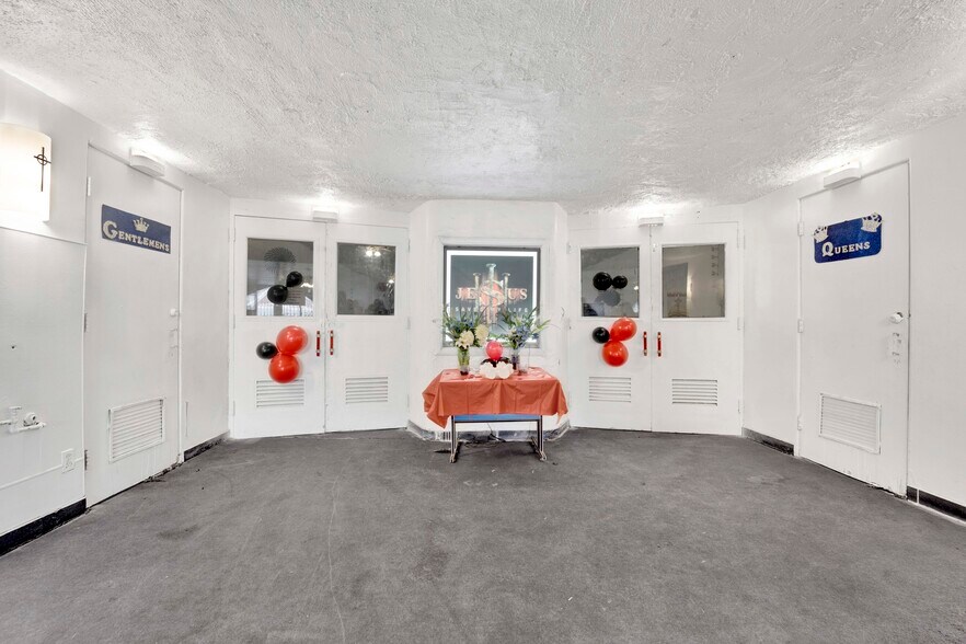 More Photos Of 3677 W Grand Ave, Chicago Religious Facility For Sale