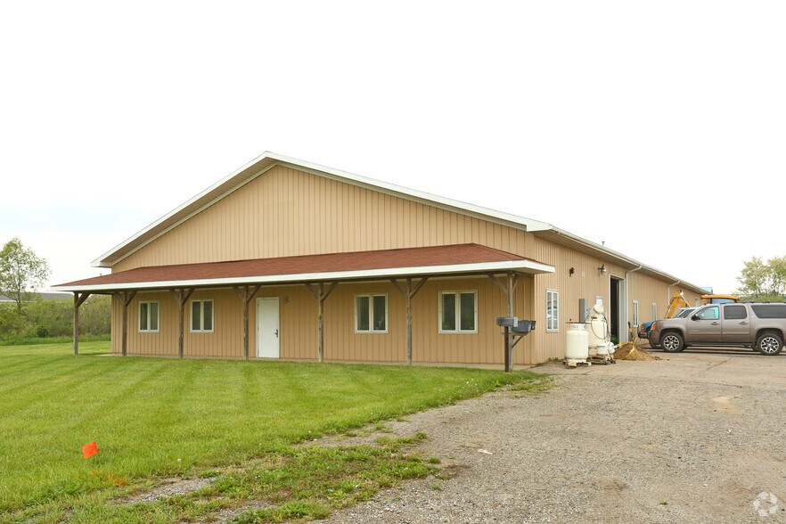 Primary Photo Of 435 Packard Hwy, Charlotte Manufacturing For Lease