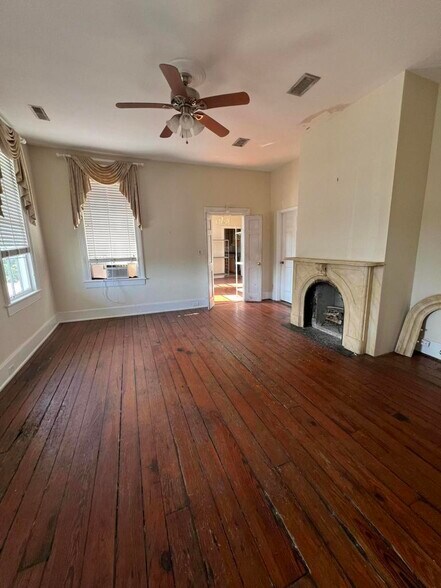 More Photos Of 18 Pinckney St, Charleston Restaurant For Sale