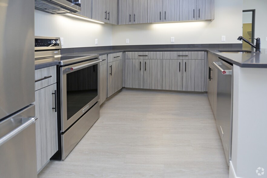 More Photos Of 323 State St, La Crosse Apartments For Sale