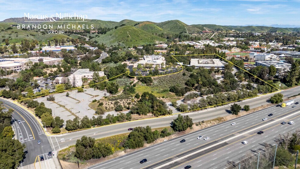 Primary Photo Of 4553 La Tienda Rd, Westlake Village Light Manufacturing For Sale