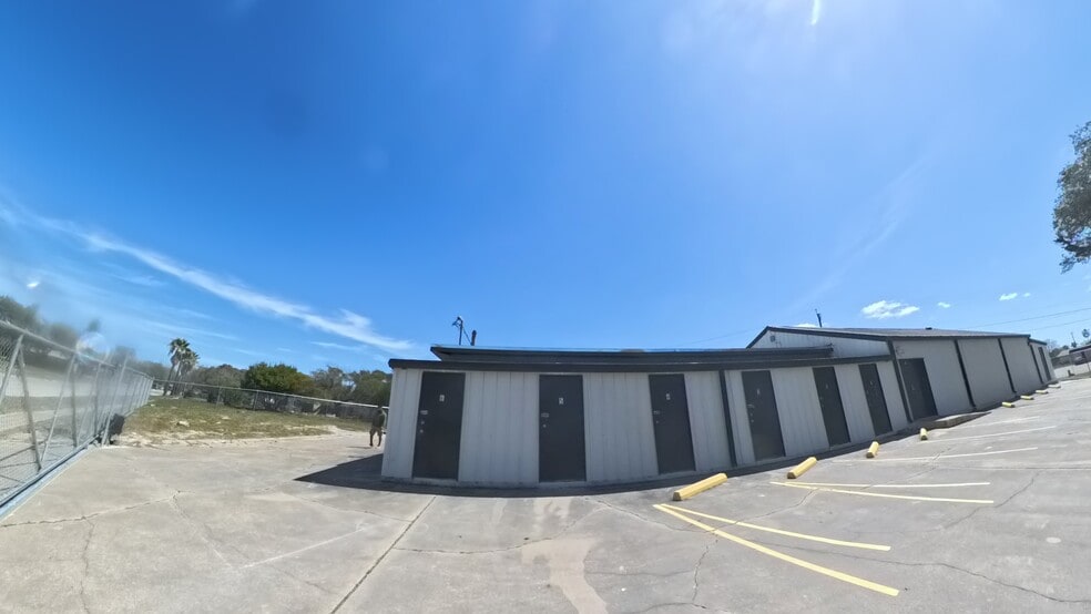 More Photos Of 530 W Cleveland Blvd, Aransas Pass Self Storage For Sale