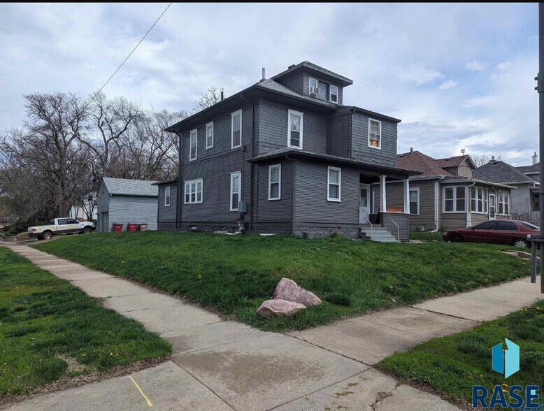 Primary Photo Of 1118 W 8th St, Sioux Falls Multifamily For Sale