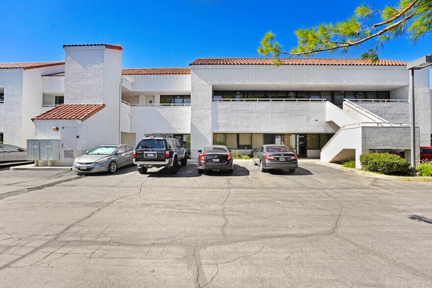 More Photos Of , Palmdale Office For Sale