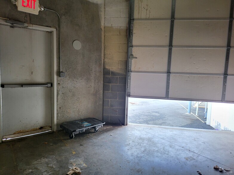 More Photos Of 21770 Beaumeade Cir, Ashburn Industrial For Sale