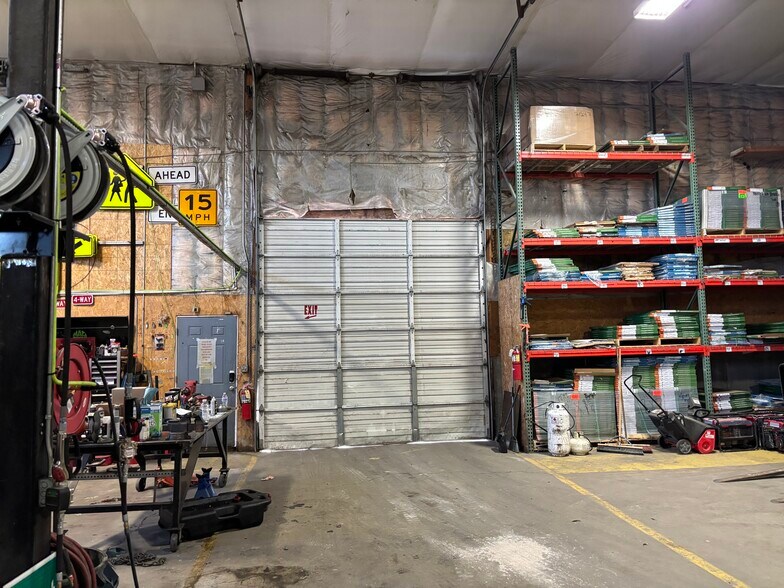 More Photos Of 723 W Deschutes Ave, Kennewick Industrial For Sale