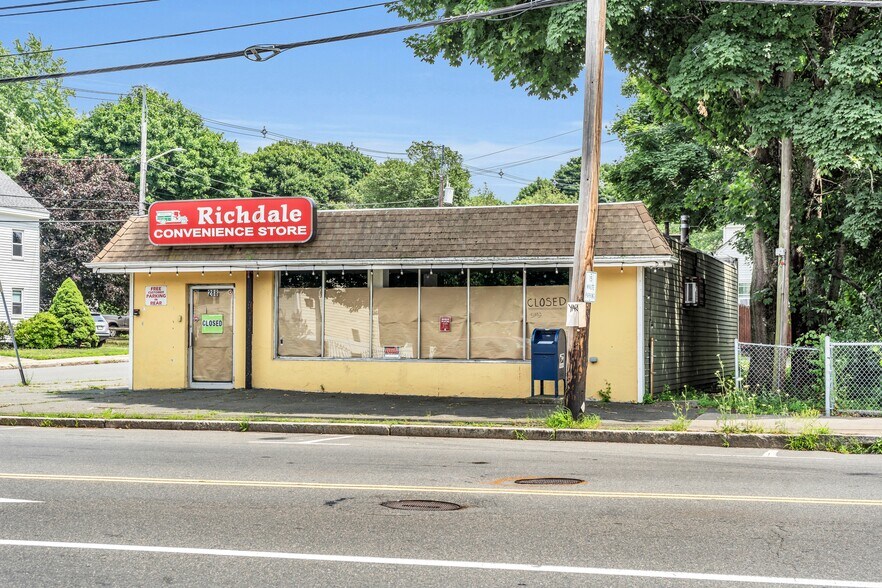 More Photos Of 288 Washington St, Peabody Convenience Store For Sale