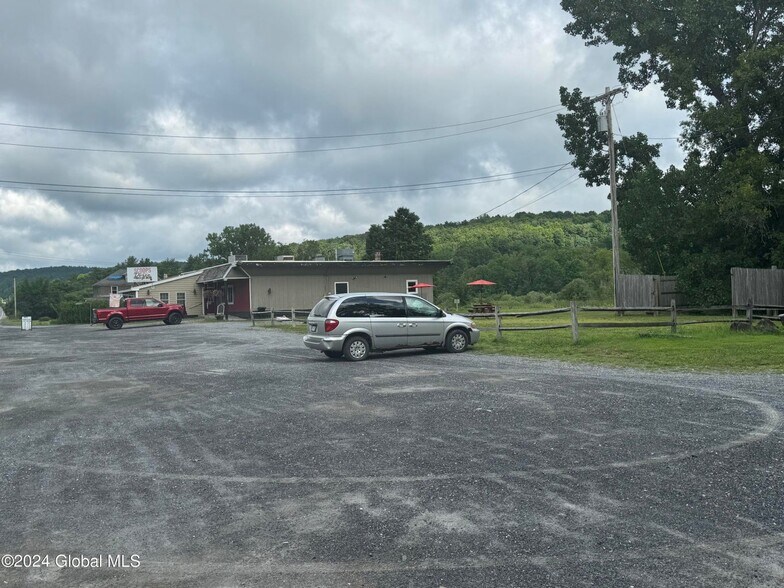 More Photos Of 5527-5531 Rte 7, Hoosick Falls General Retail For Sale