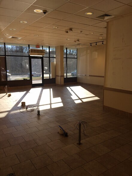 More Photos Of 50 Berlin Rd, Cromwell Unknown For Lease