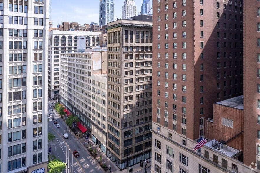 More Photos Of 6 E Monroe St, Chicago Office Residential For Sale