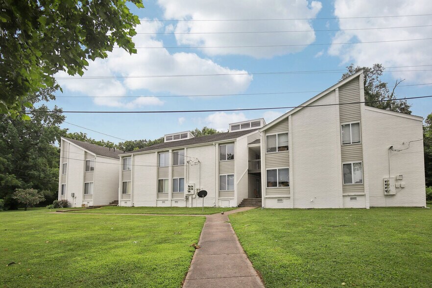 More Photos Of 1001 W 9th St, Russellville Apartments For Sale