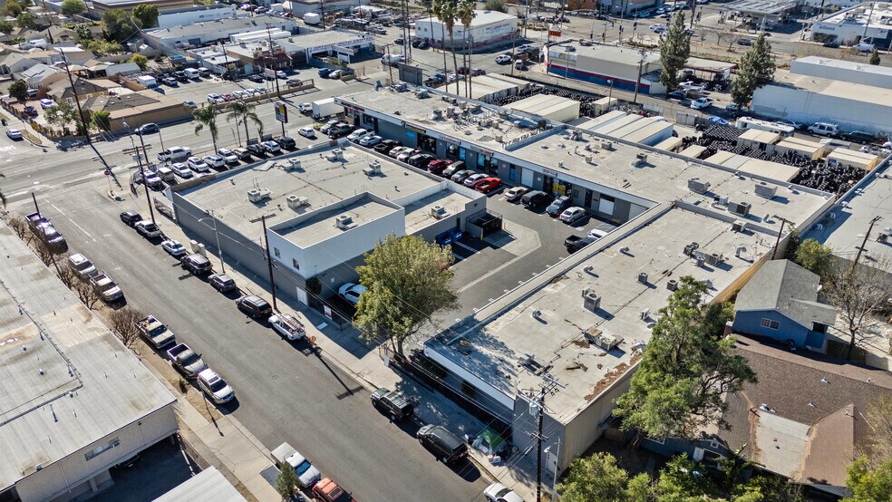 More Photos Of 21301 Saticoy St, Canoga Park Unknown For Sale