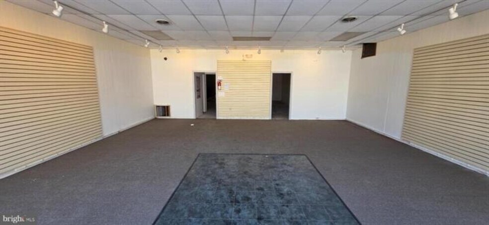 More Photos Of 1413 W Market St, Pottsville Freestanding For Sale