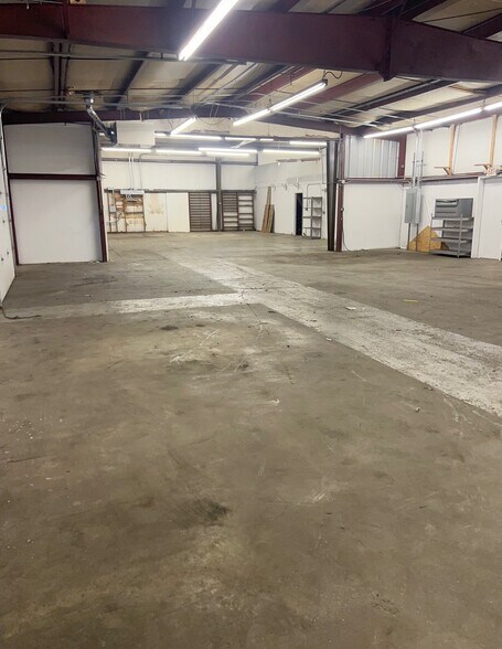 More Photos Of 2131 US Highway 70, Swannanoa Warehouse For Lease