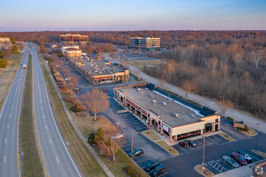 More Photos Of 10001-10041 Forest Green Blvd, Louisville Unknown For Lease