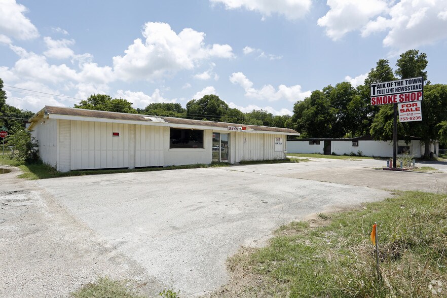 More Photos Of 321 Linda Dr, San Marcos Freestanding For Sale