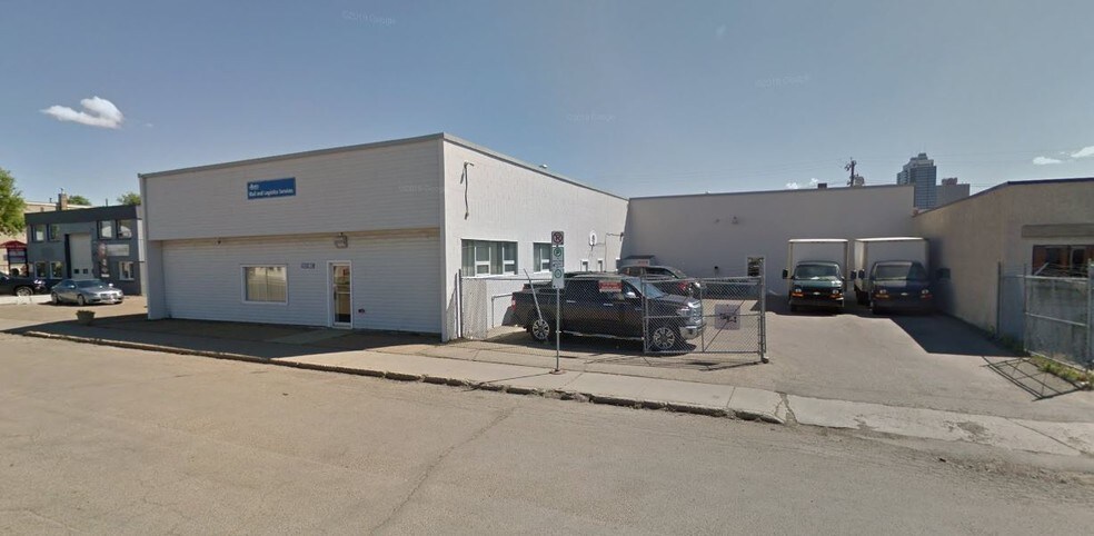 Primary Photo Of 10557 108th St NW, Edmonton Flex For Lease