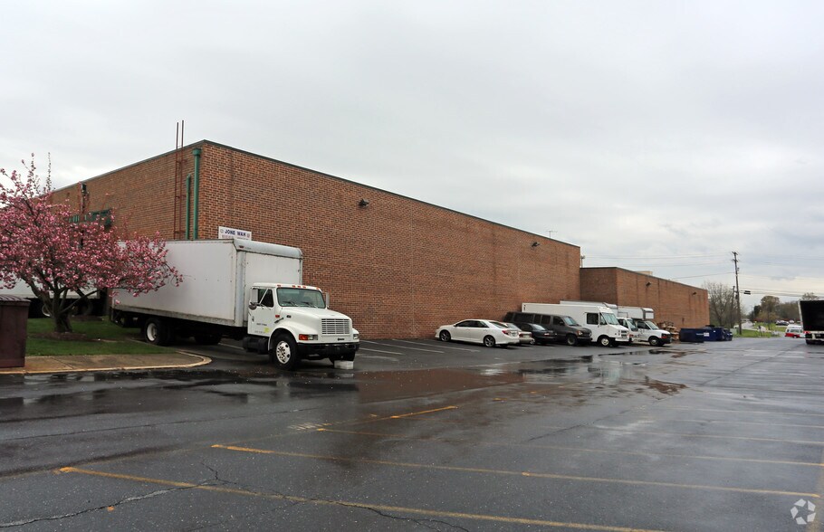 More Photos Of 5700 Sunnyside Ave, Beltsville Warehouse For Lease