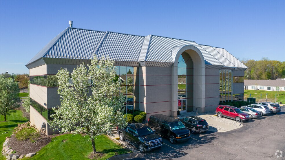 More Photos Of 2630 Union Lake Rd, Commerce Township Medical For Lease