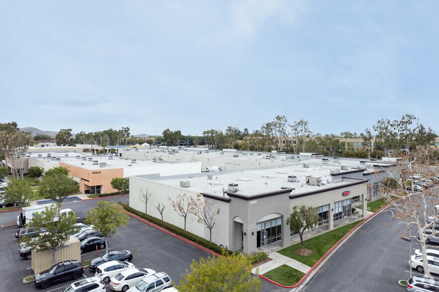 More Photos Of 23052 Lake Forest Dr, Laguna Hills Storefront For Lease