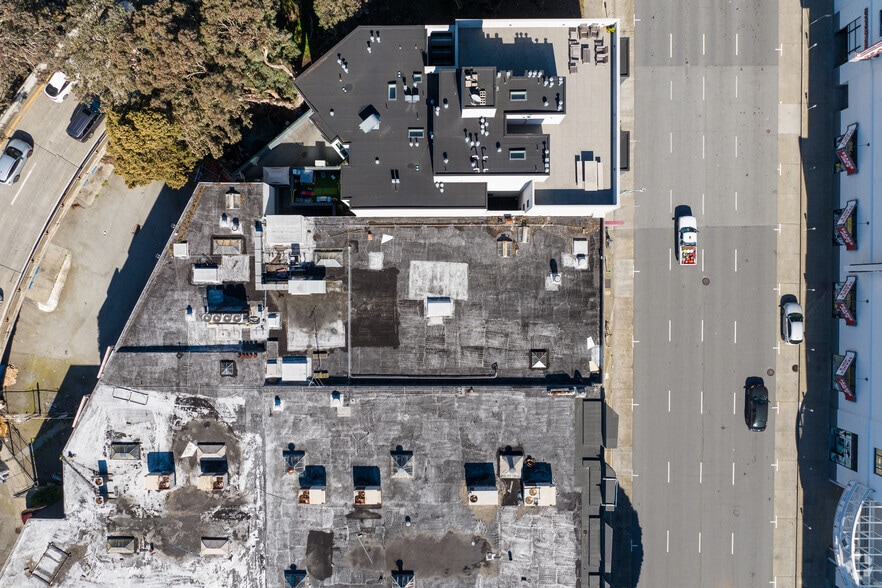 More Photos Of 540 9th St, San Francisco Showroom For Lease