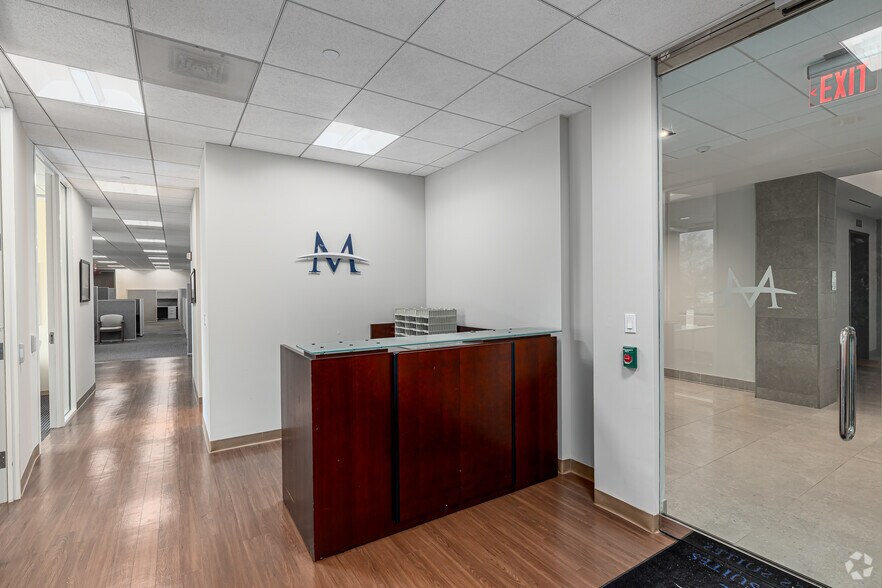 More Photos Of 440 Wheelers Farms Rd, Milford Office For Lease