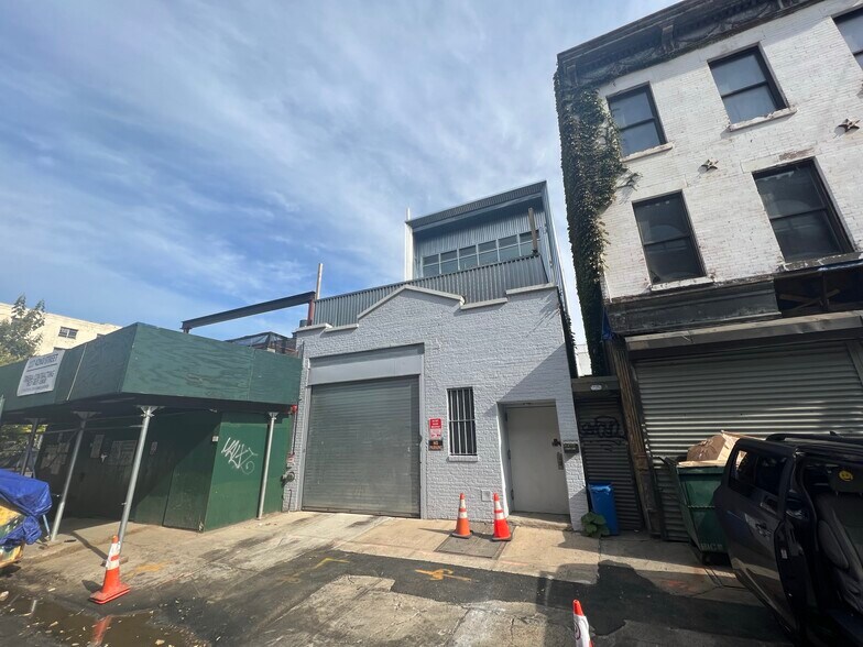 More Photos Of 119 42nd St, Brooklyn Warehouse For Sale