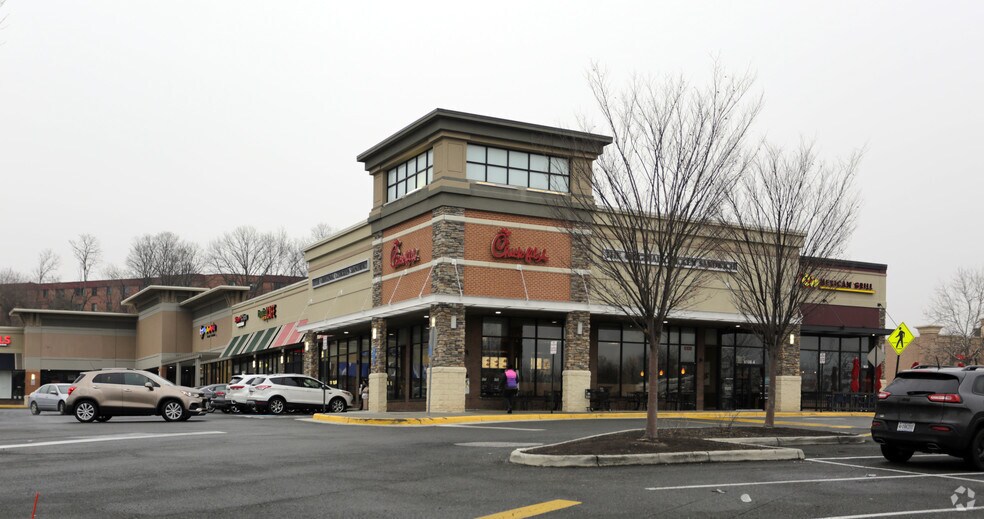 More Photos Of 6108-6124 Arlington Blvd, Falls Church General Retail For Lease