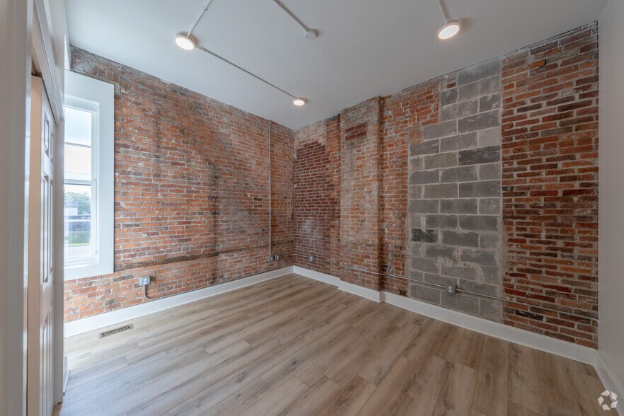 More Photos Of 204 High St, Buffalo Apartments For Sale