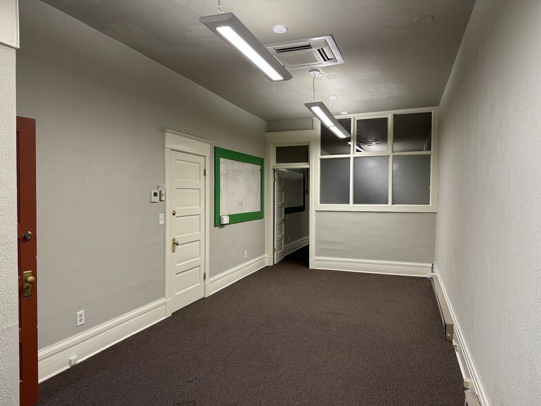 More Photos Of 15 S Tracy Ave, Bozeman Office For Lease