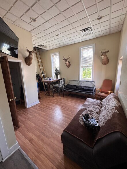 More Photos Of 145 Riley St, Dundee Storefront Retail Office For Sale