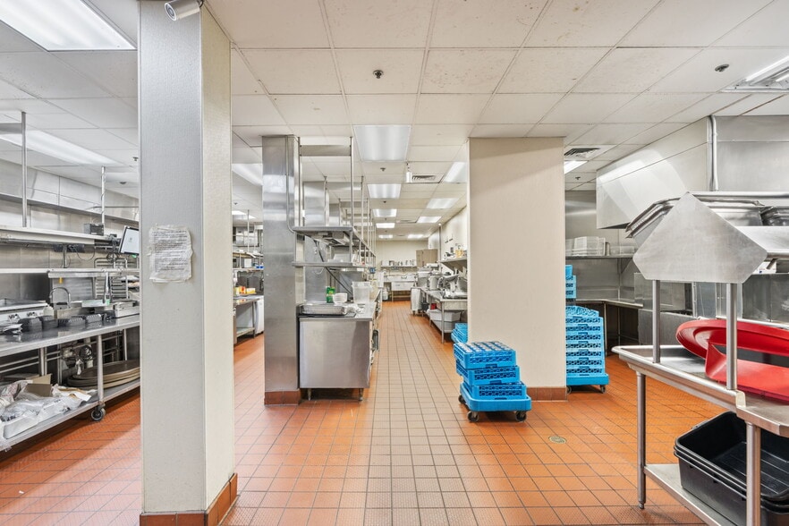 More Photos Of 812-814 W Hamilton St, Allentown Loft Creative Space For Sale