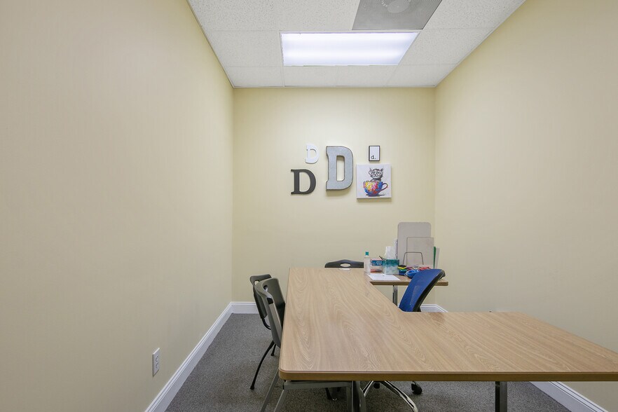 More Photos Of 2915 Raeford Rd, Fayetteville Medical For Sale