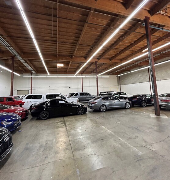More Photos Of 1030-1048 Trend Dr, Carrollton Distribution For Lease