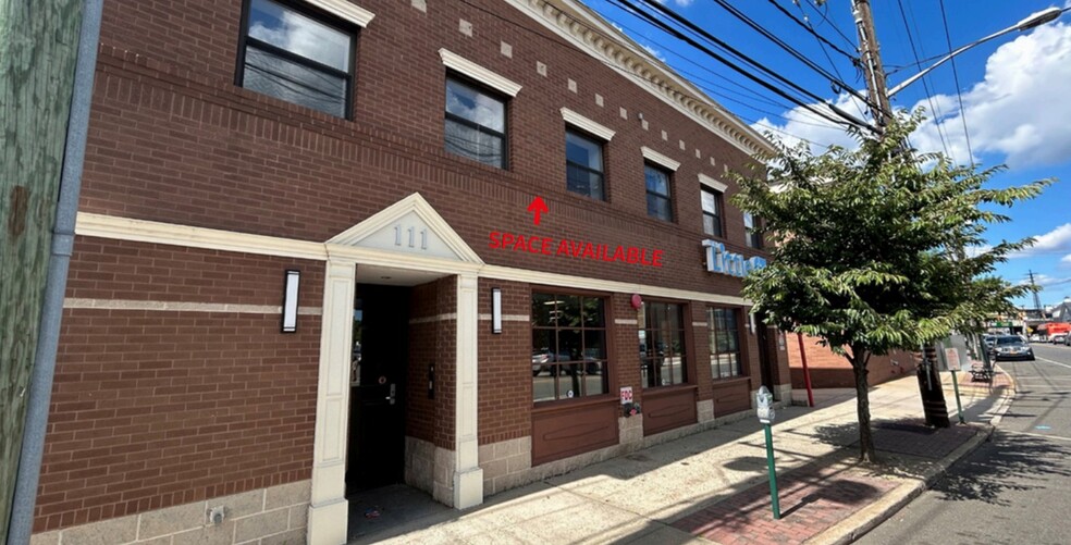 Primary Photo Of 111 Broadway, Lynbrook Storefront Retail Office For Lease