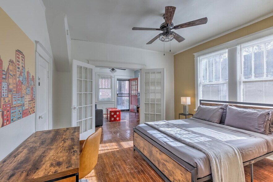 More Photos Of 963 New York St, Memphis Multifamily For Sale