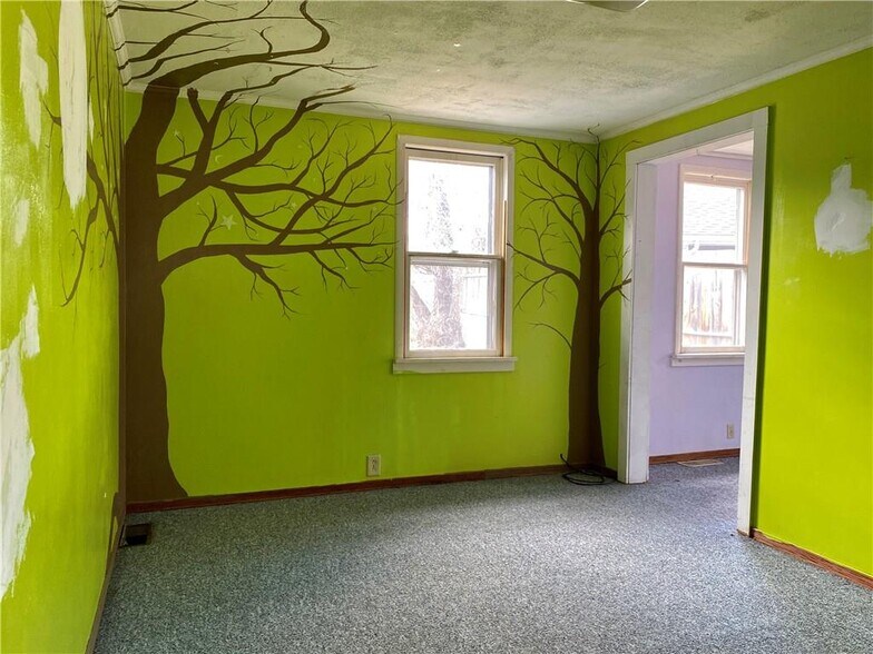 More Photos Of 15688 Davis Ave, Hayward Office For Sale