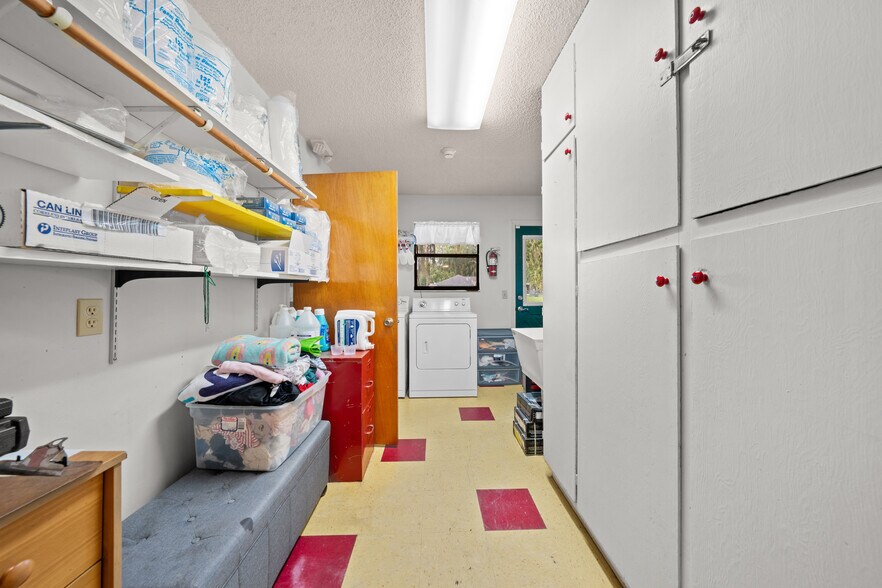 More Photos Of 102 S Highland St, Bushnell Daycare Center For Sale