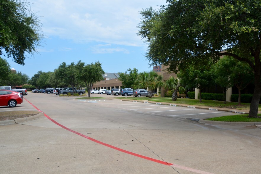 More Photos Of 1840 N Greenville Ave, Richardson Office For Sale