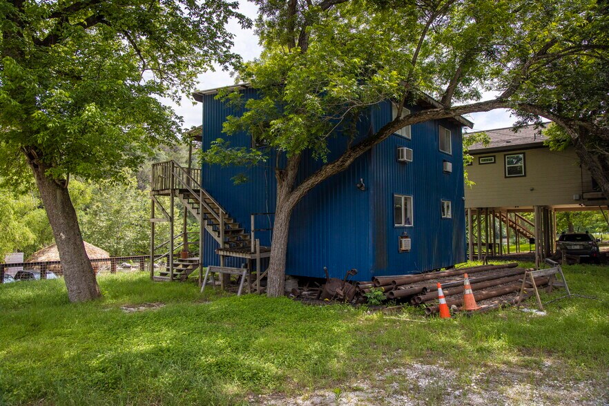 More Photos Of 7308 River Rd, New Braunfels Sports And Entertainment For Sale