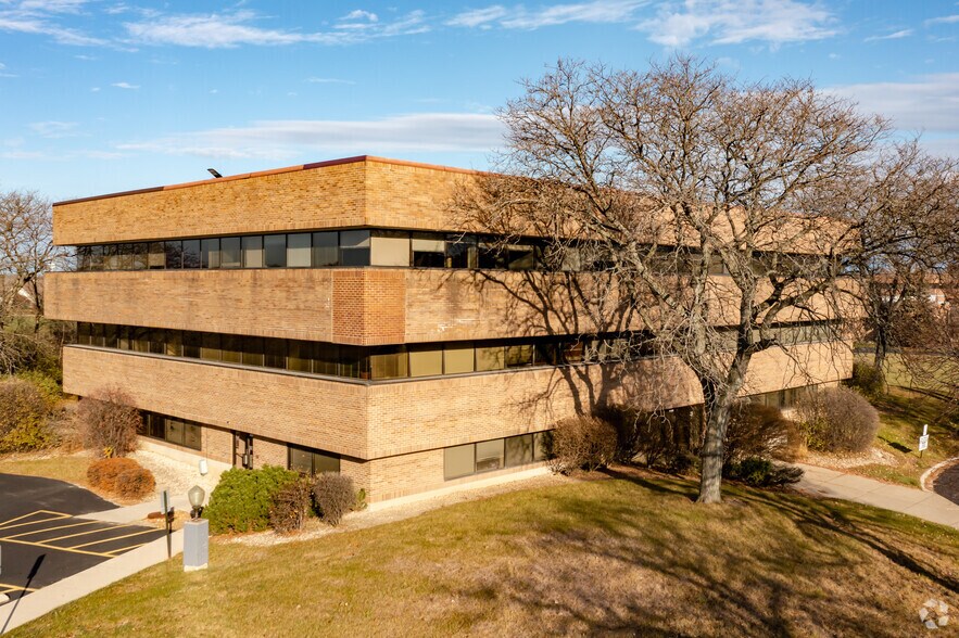 More Photos Of 20200 Governors Dr, Olympia Fields Coworking Space