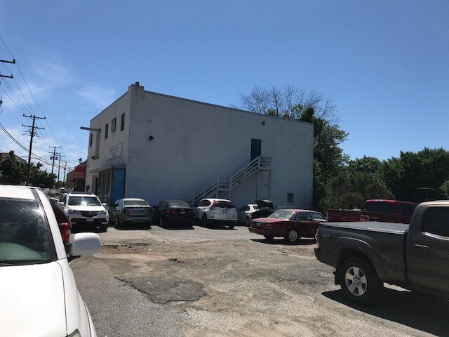 More Photos Of 4304 Rhode Island Ave, Brentwood Freestanding For Lease