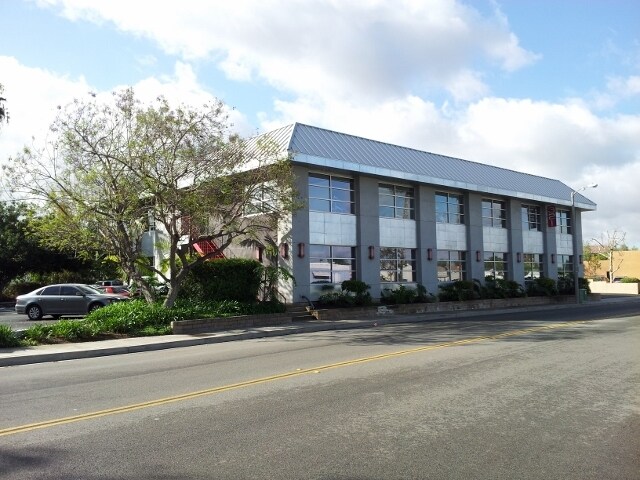 More Photos Of 321 N Rampart St, Orange Office For Lease