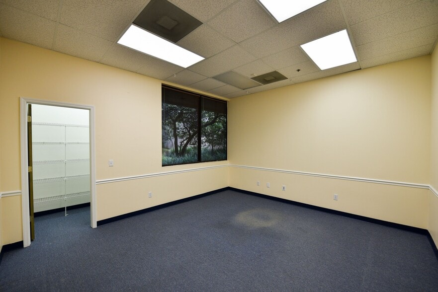 More Photos Of 1209 Tech Blvd, Tampa Loft Creative Space For Lease
