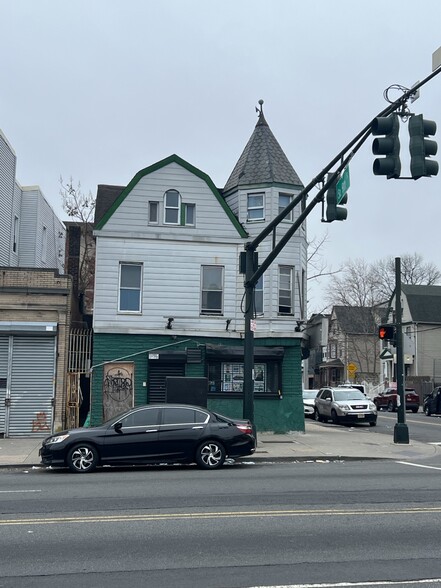 Primary Photo Of 524 Central Ave, Newark Storefront Retail Residential For Sale