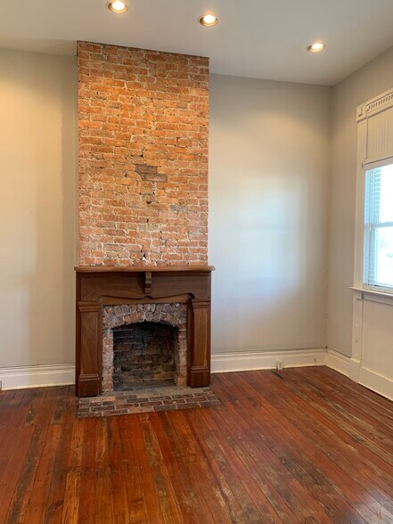 More Photos Of 1120 3rd Ave S, Nashville General Retail For Sale