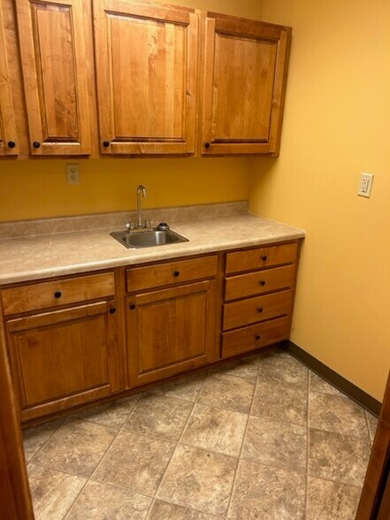More Photos Of 316 Knox Rd, Knoxville Medical For Lease