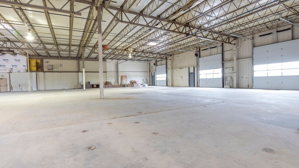 More Photos Of 1310 Kalamazoo St, South Haven Distribution For Lease